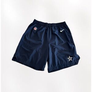 Dak Prescott SIGNED & Owned Cowboys Navy Shorts
Navy- L